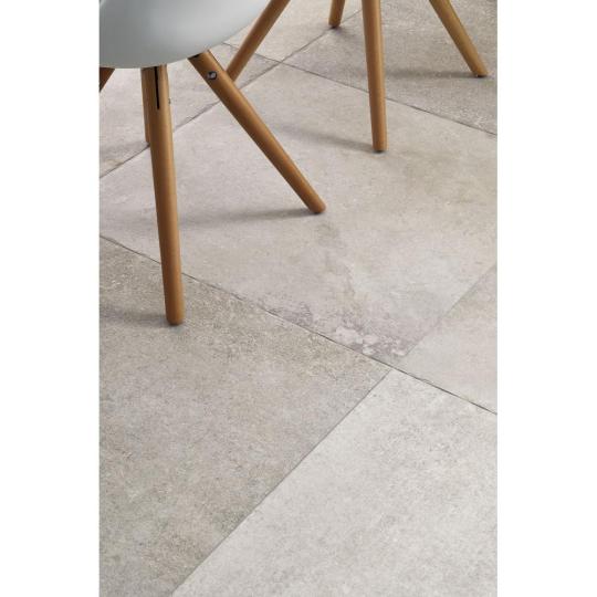 svetla biela 2cm 19mm hruby vonkajsi terasa zahradny dlazba gres podlaha dlazdice bez pokladanie v piesku trave mozne dat coem loire rustikalny mediteransky terasa altanok.jpg